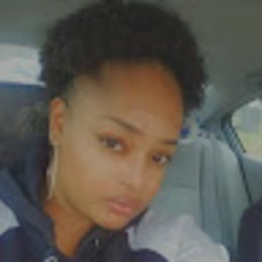 Meet your Posher, Raquel